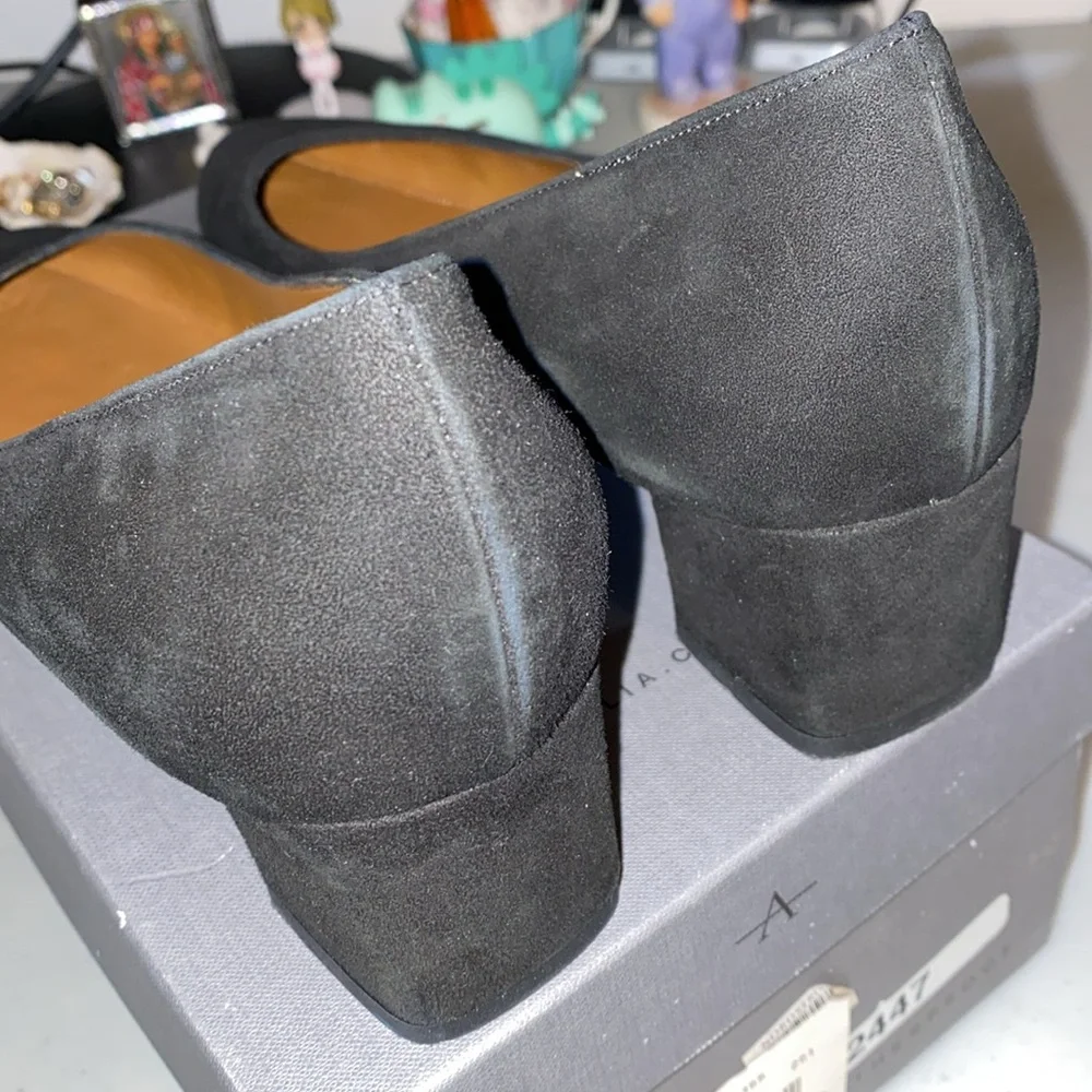 Black Suede Shoes Pasha Pump, Size 10.5